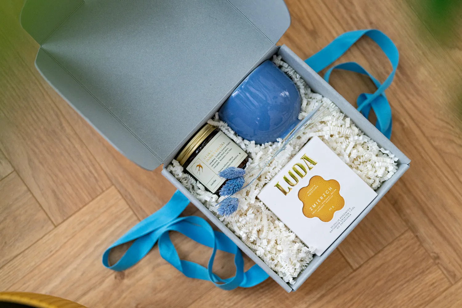 WIECZÓR Z KSIĄŻKĄ